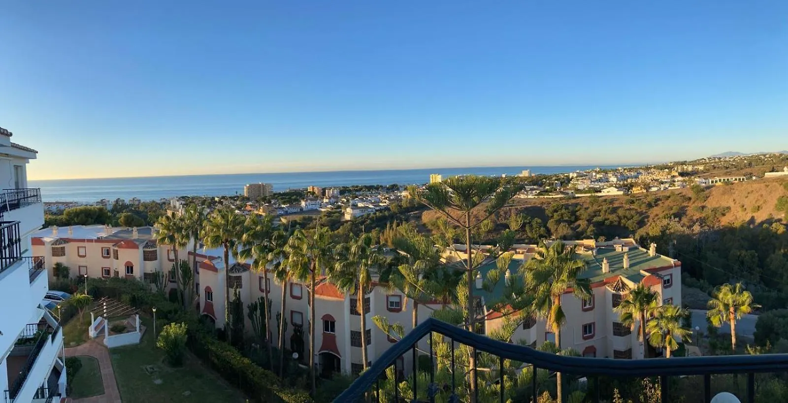 Two Bed, Two Bath Apartment With 360 Degree Sea Views With Balcony And Roof Terrace - Riviera, Mijas Costa 0*,
