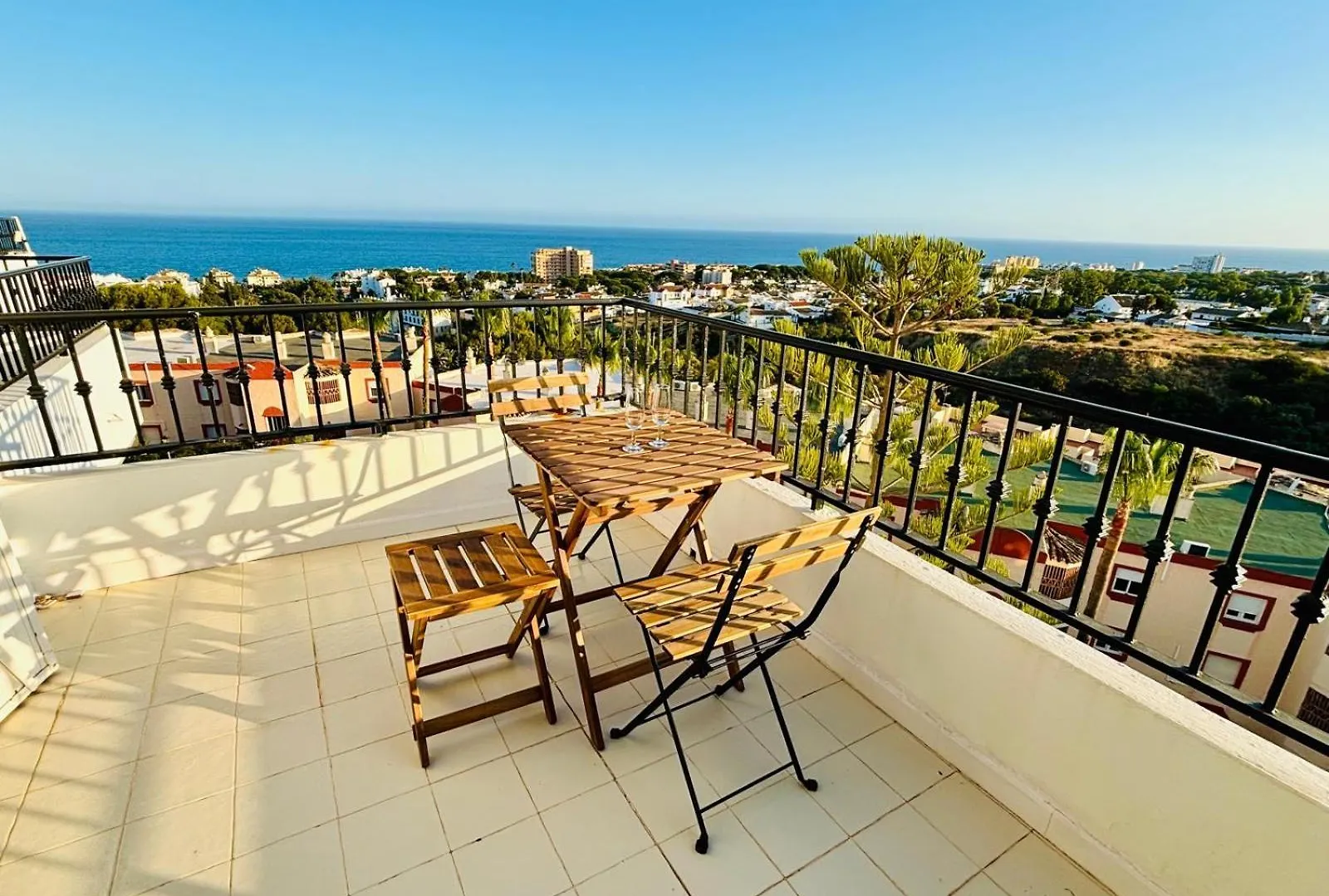 Two Bed, Two Bath Apartment With 360 Degree Sea Views With Balcony And Roof Terrace - Riviera, Mijas Costa