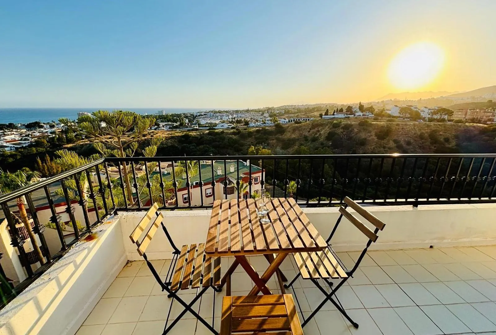 Two Bed, Two Bath Apartment With 360 Degree Sea Views With Balcony And Roof Terrace - Riviera, Mijas Costa