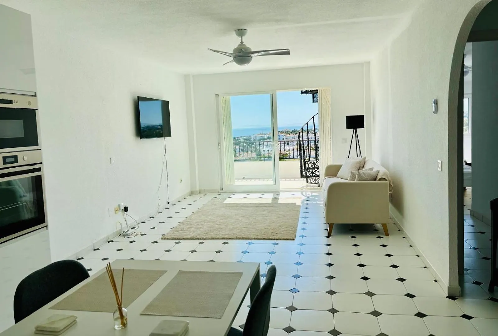Two Bed, Two Bath Apartment With 360 Degree Sea Views With Balcony And Roof Terrace - Riviera, Mijas Costa